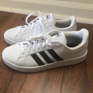 Adidas grand court base